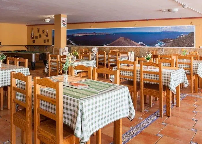 马克索拉塔海滩公寓酒店 3*