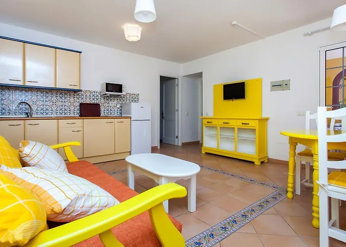 马克索拉塔海滩公寓酒店 3*