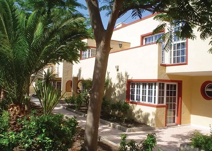 马克索拉塔海滩公寓酒店 3*