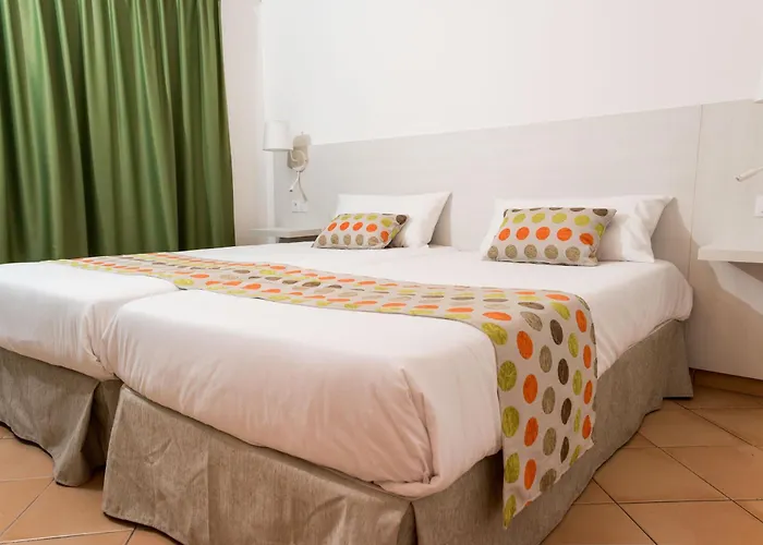 马克索拉塔海滩公寓酒店 3*