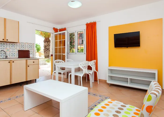 马克索拉塔海滩公寓酒店 3*